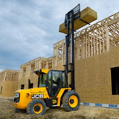 Forklift unloading machinery and industrial equipment in Maidenhead